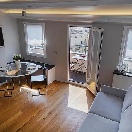 アパート Attico Vista Mare Sul Porticciolo Di カモーリ